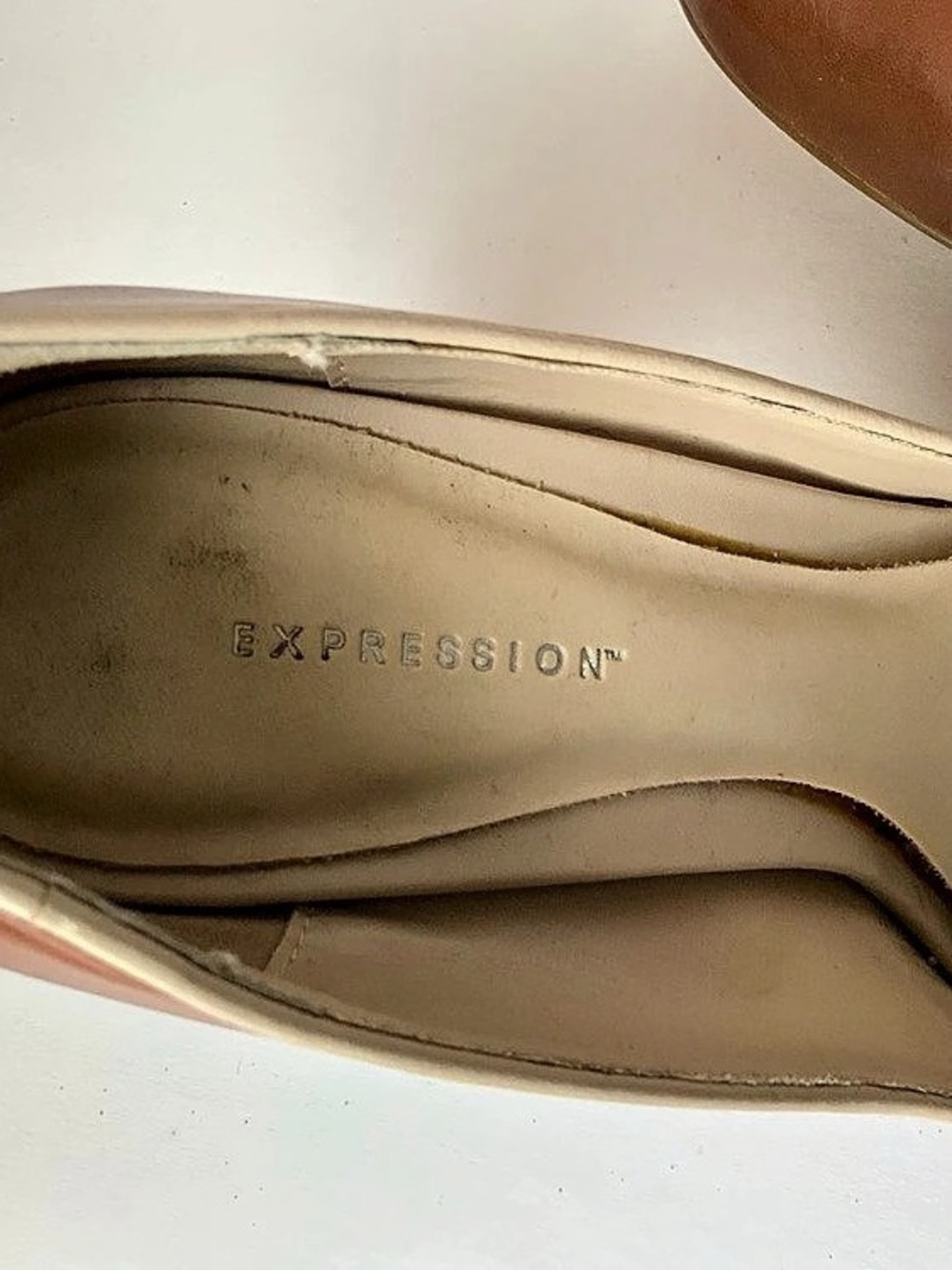 Expression Cognac Buckle Pumps US 9 - Picture 6 of 10
